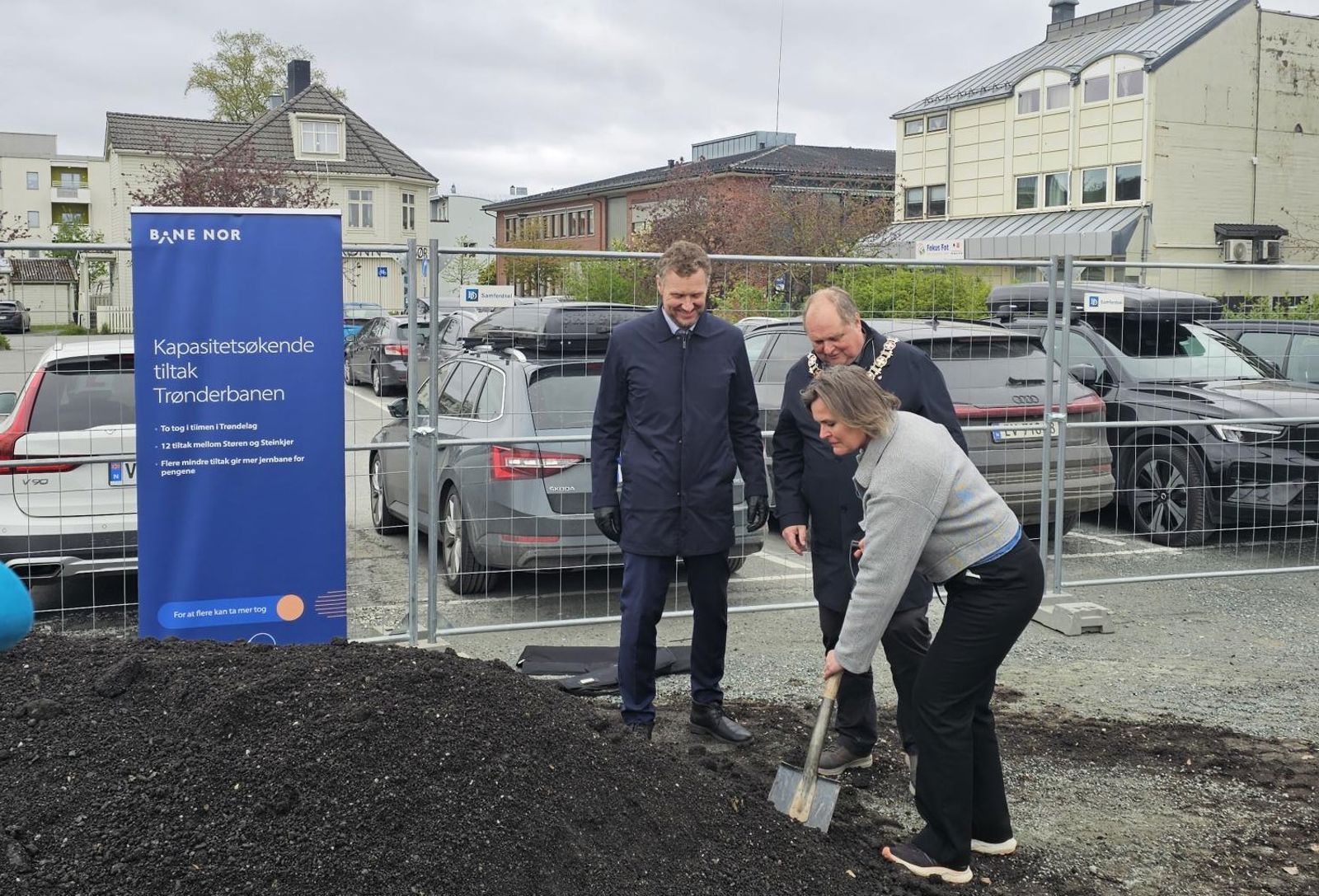 Første spadetak ved anlegget i Verdal