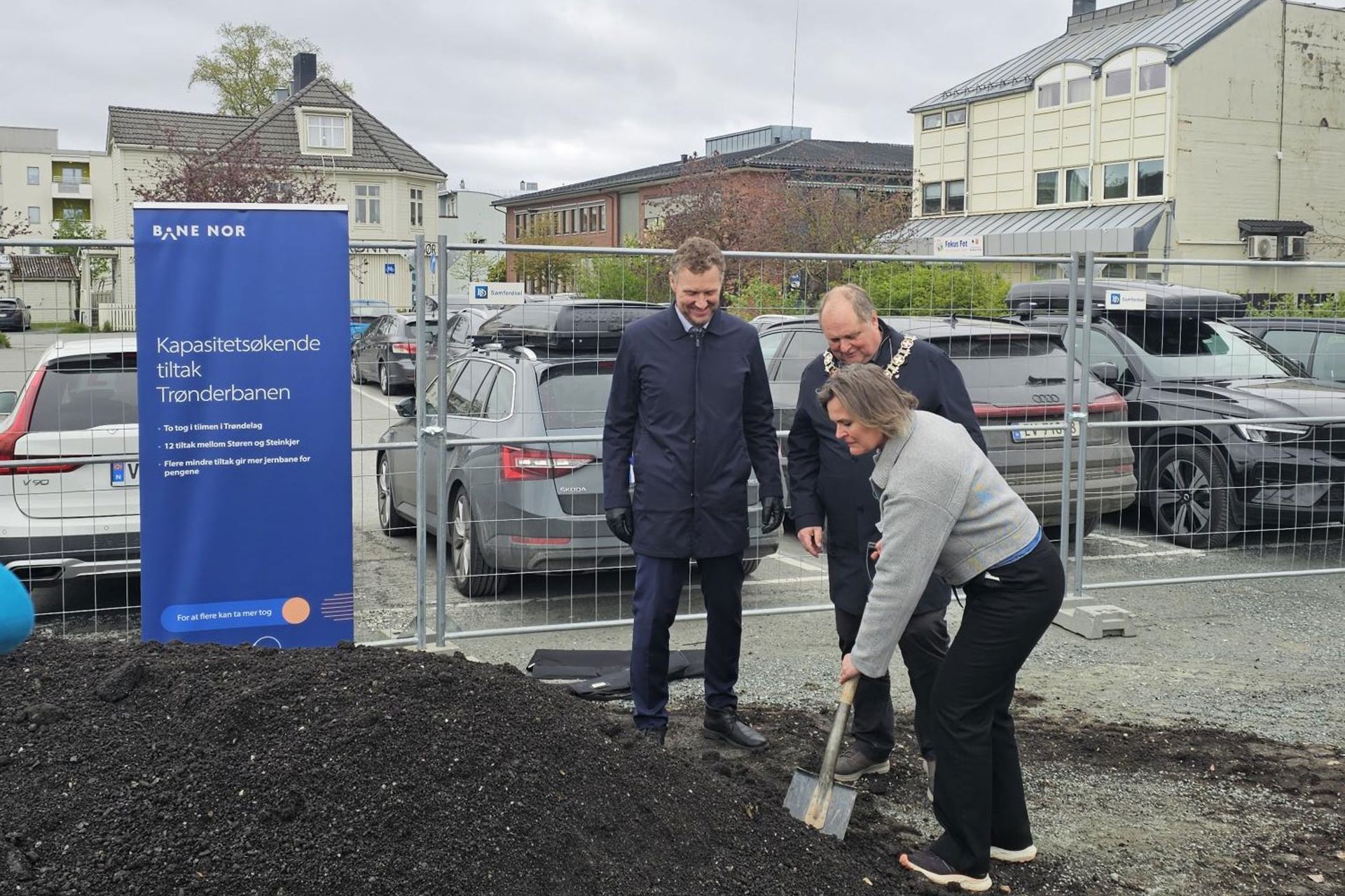 Første spadetak ved anlegget i Verdal