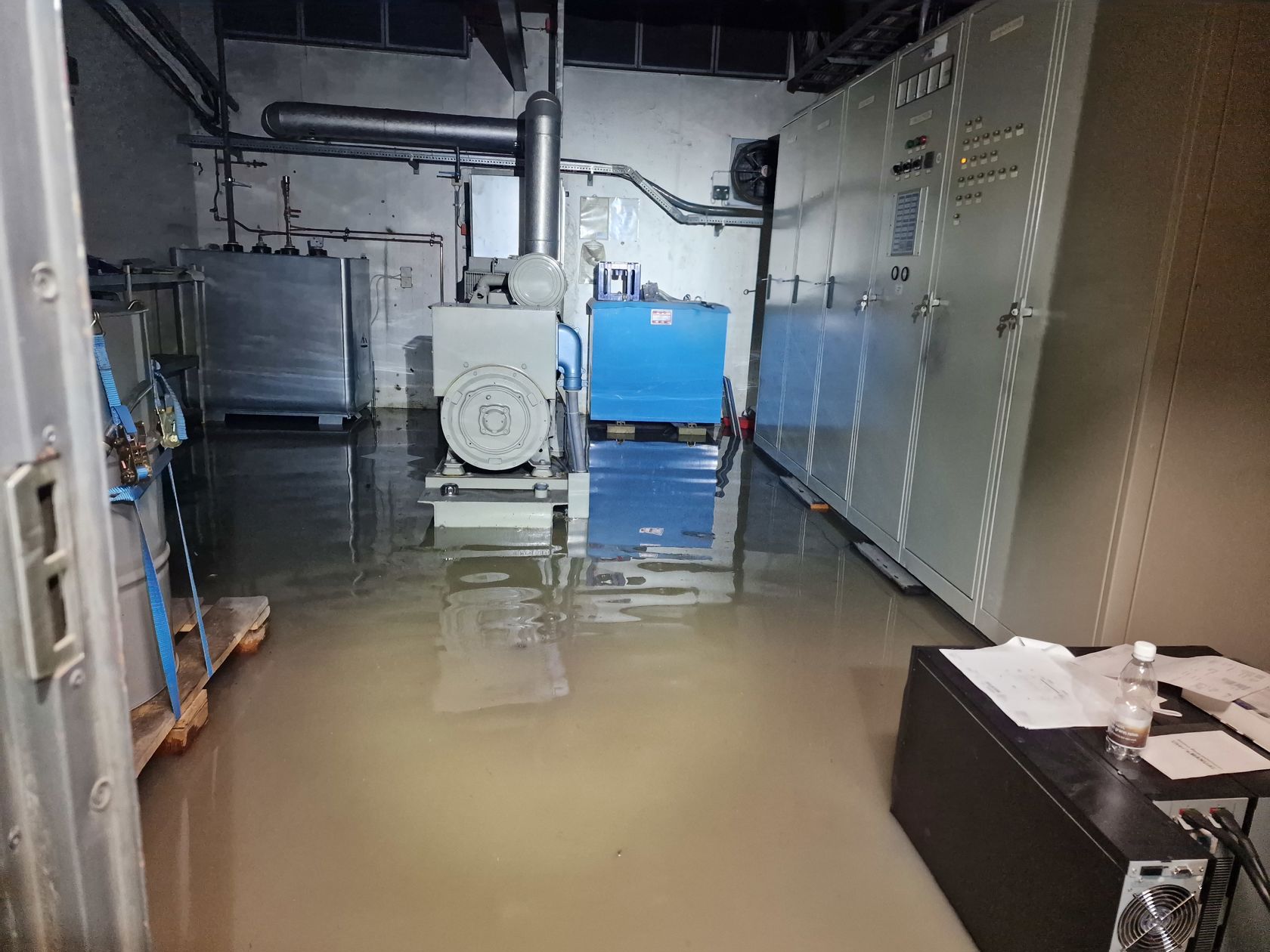 Teknisk rom i Lodalen togparkeringsanlegg står under vann.