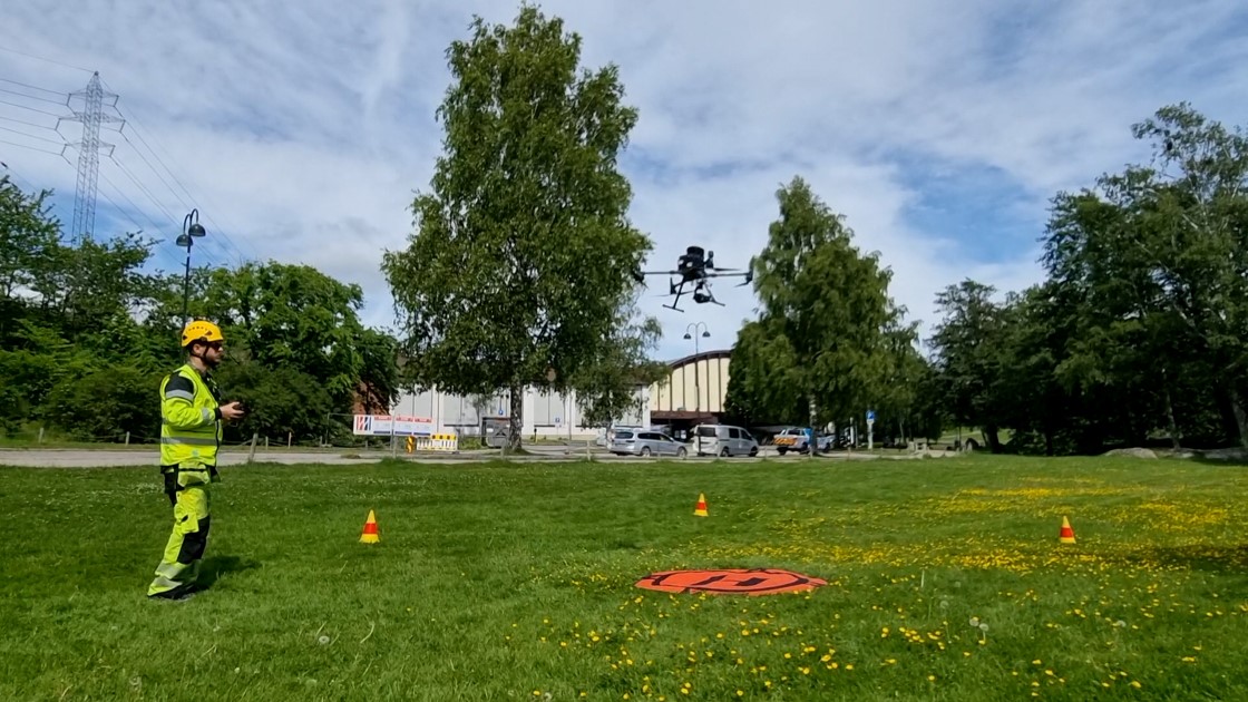 Her flys dronen fra det nye punktet ved Mossehallen. Foto: Karoline Vårdal, Bane NOR 