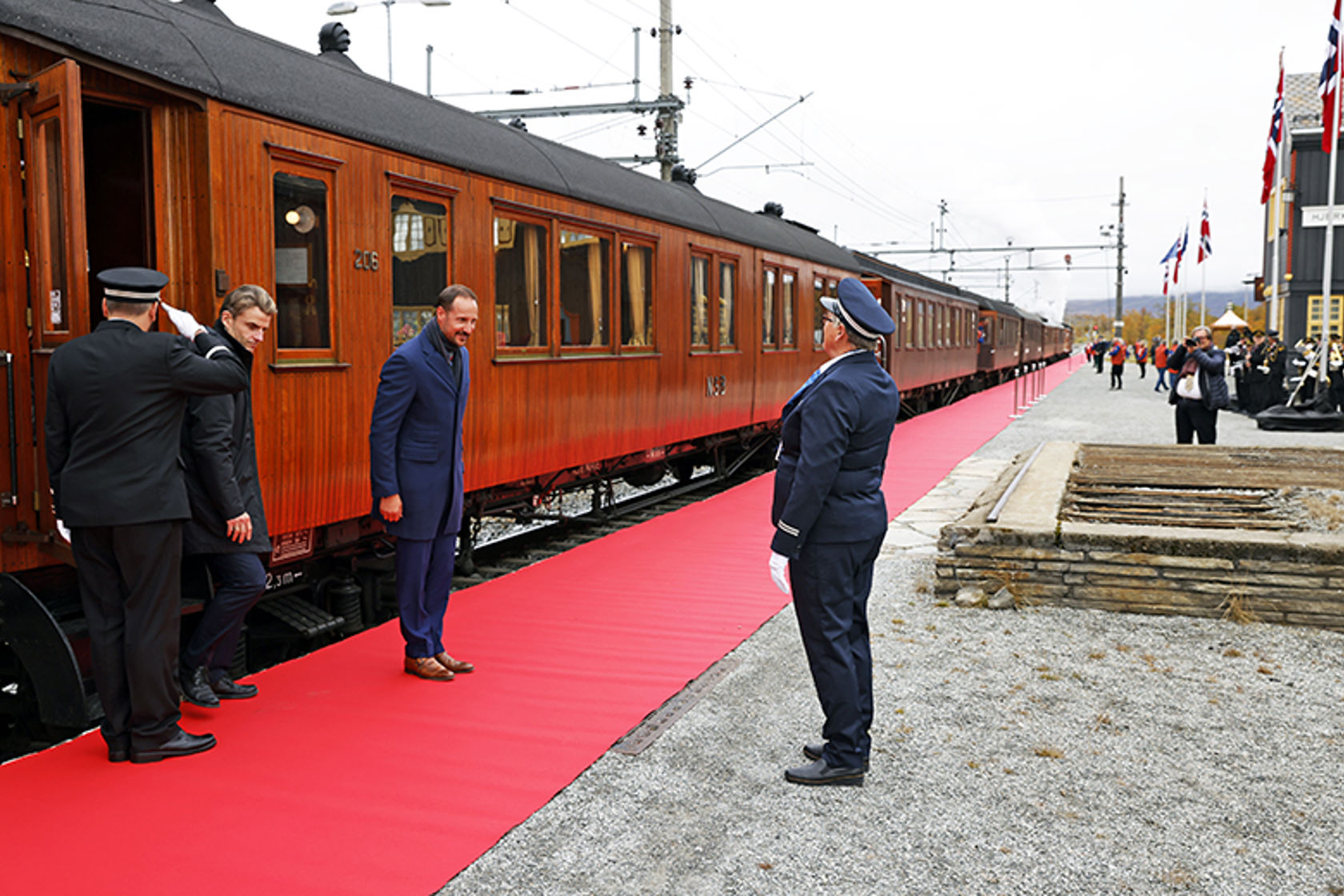 HKH Kronprins Haakon ankommer Hjerkinn.