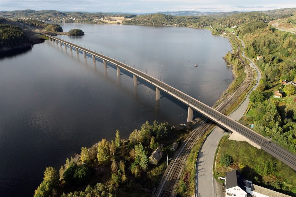 Illustrasjonsbilde av brua som kommer over Tangenvika i Stange kommune 