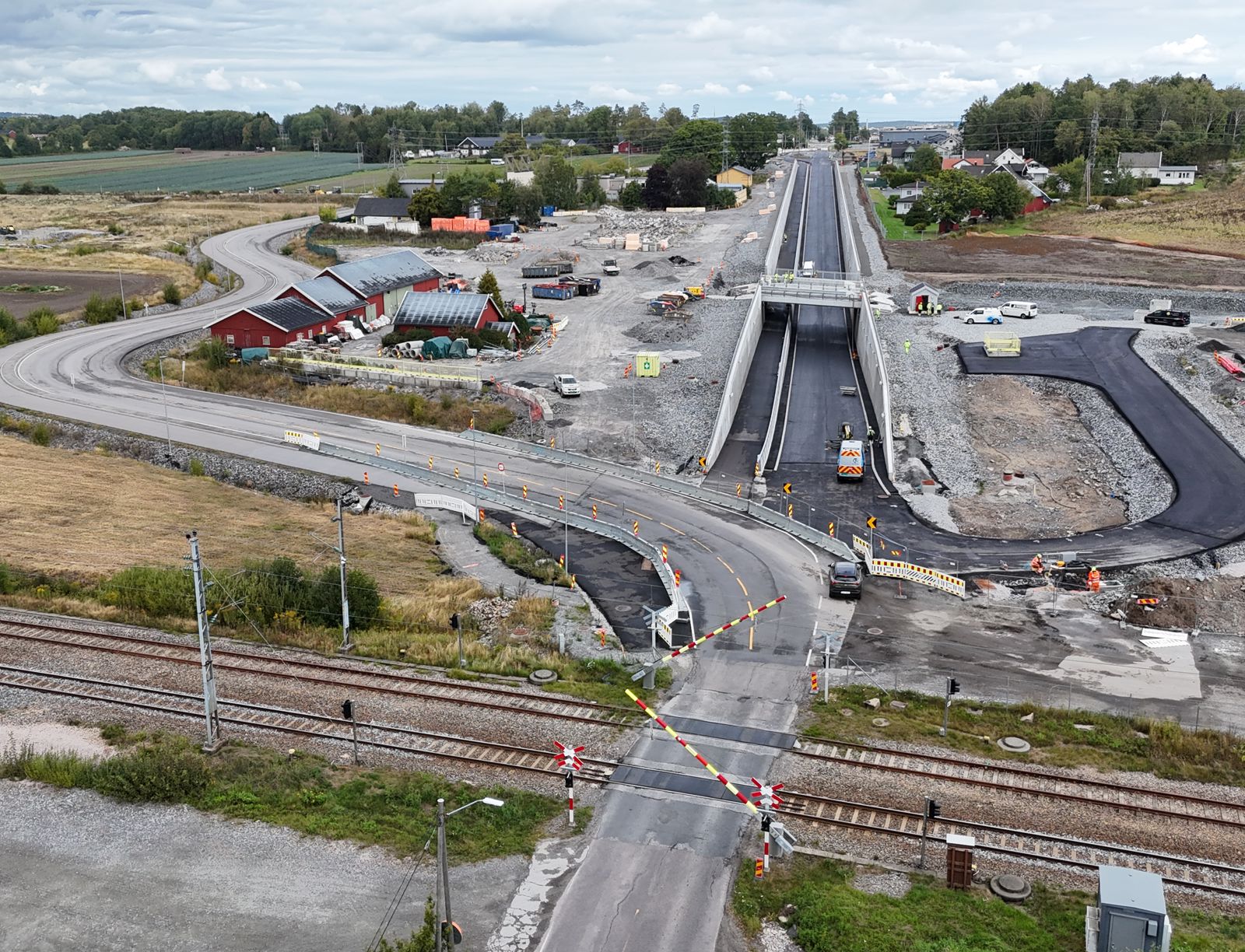 Dronefoto som viser veikulverten. 