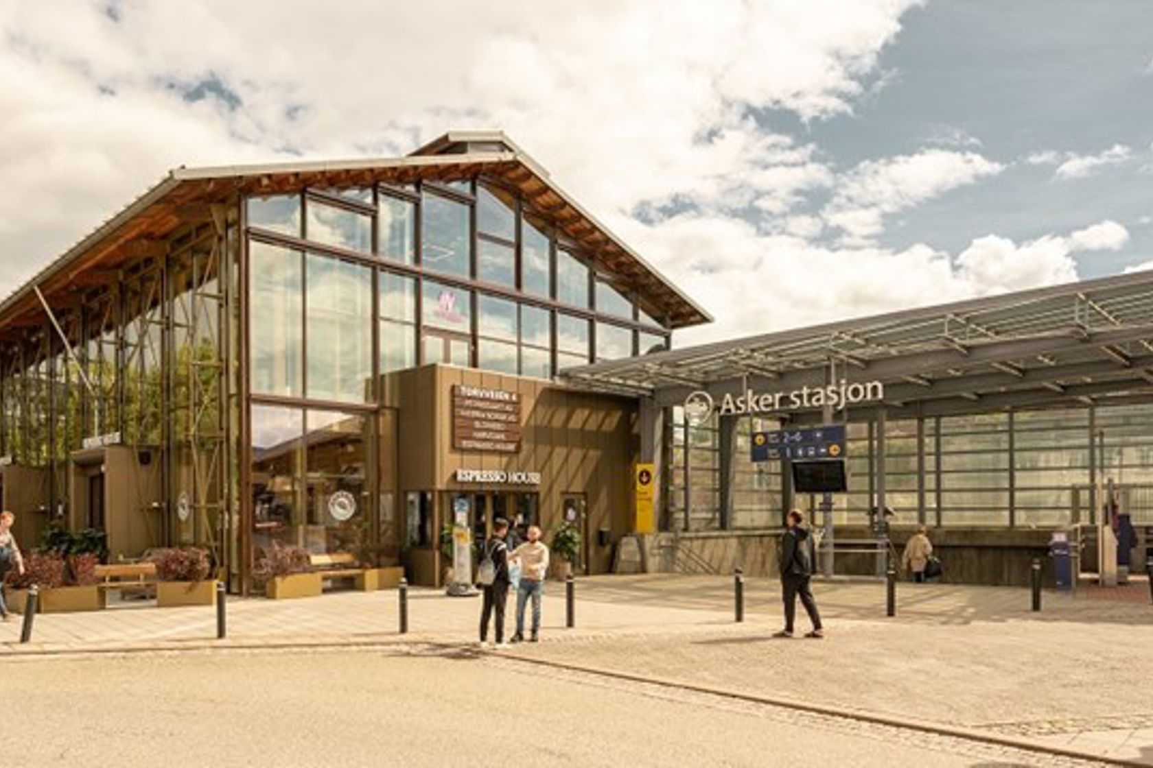 Exterior view of Asker station