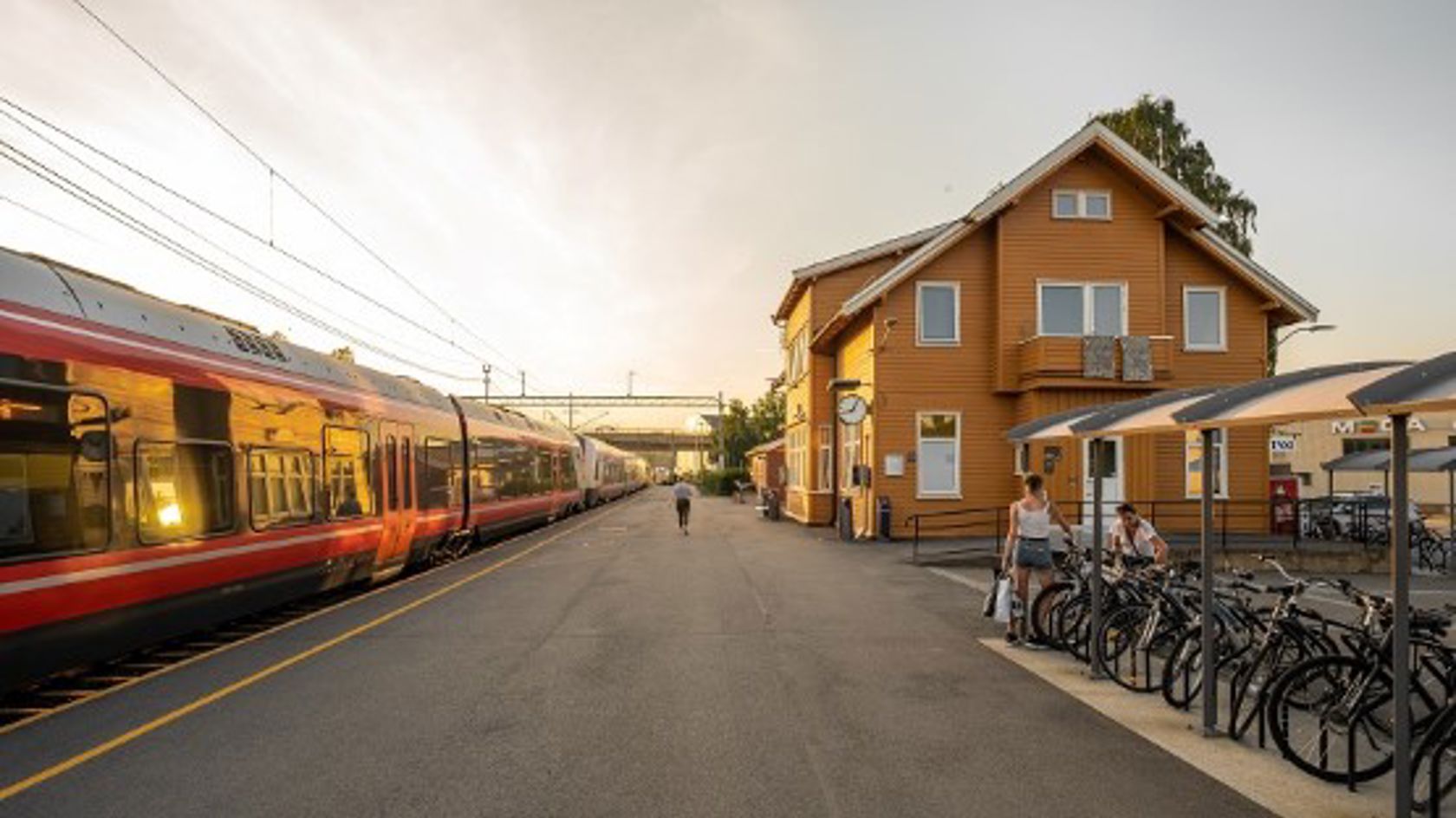 Eksteriørbilde av Brumunddal stasjon