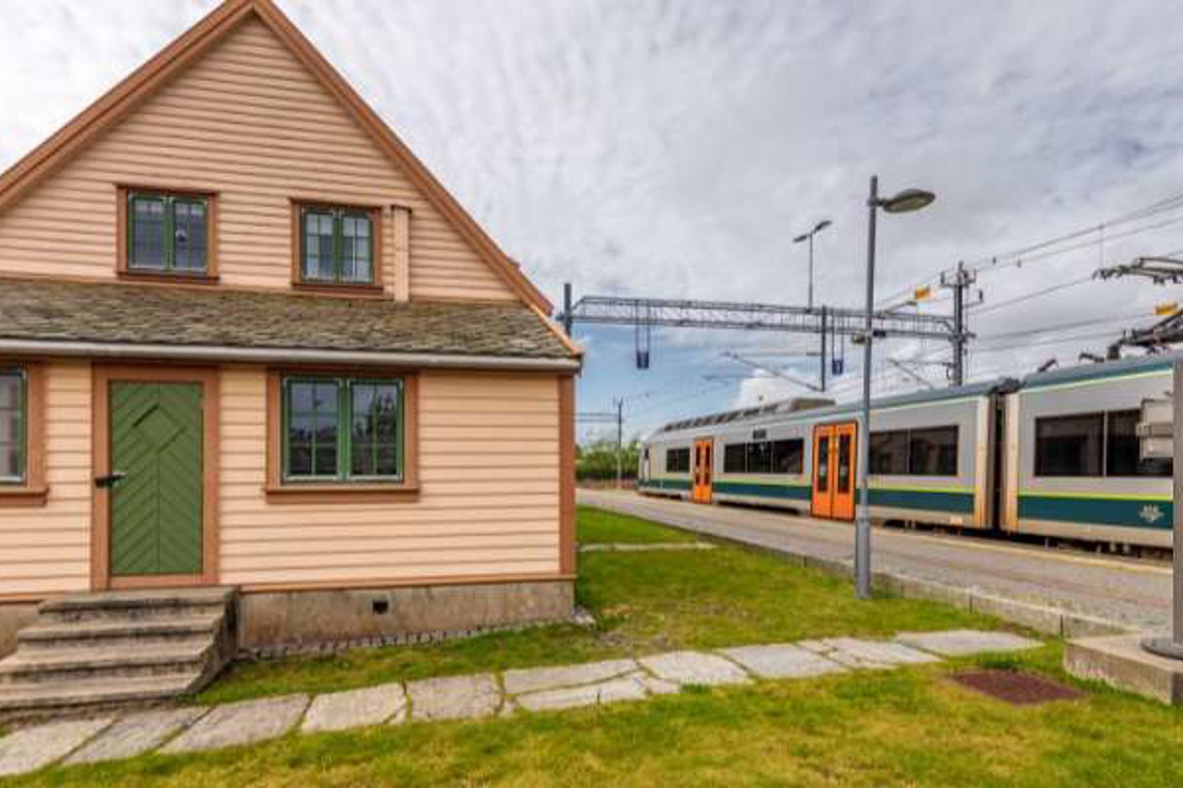 Exterior view of Brusand station