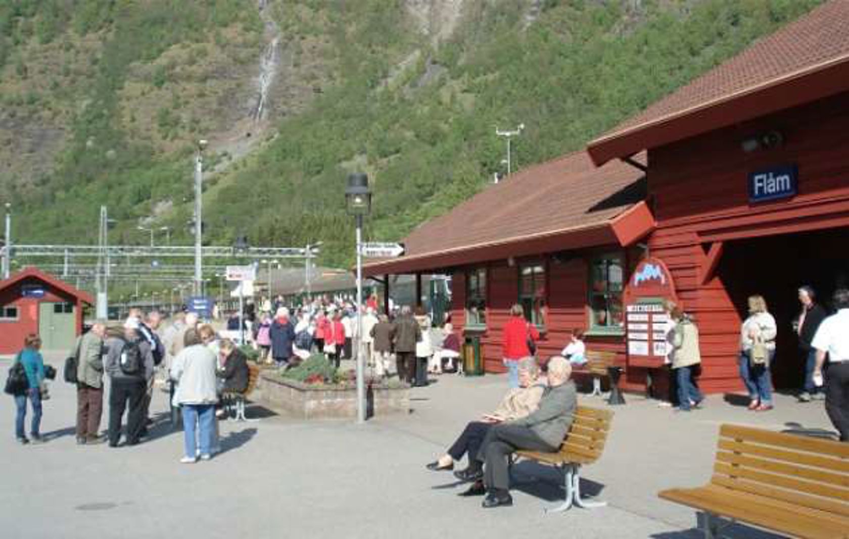 Exterior view of Flåm station