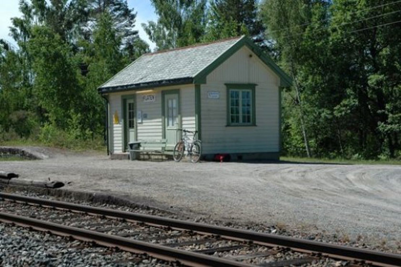 Exterior view of Flaten stop