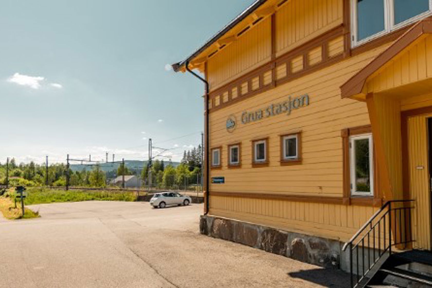 Eksteriørbilde av Grua stasjon