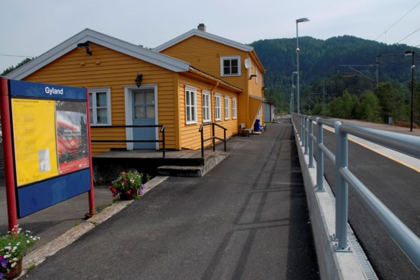 Eksteriørbilde av Gyland stasjon