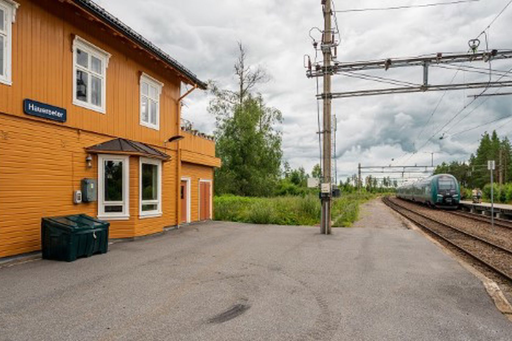 Eksterior view of Hauerseter station