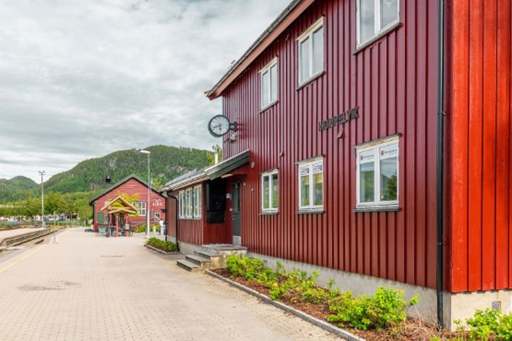 Exterior view of Hommelvik station