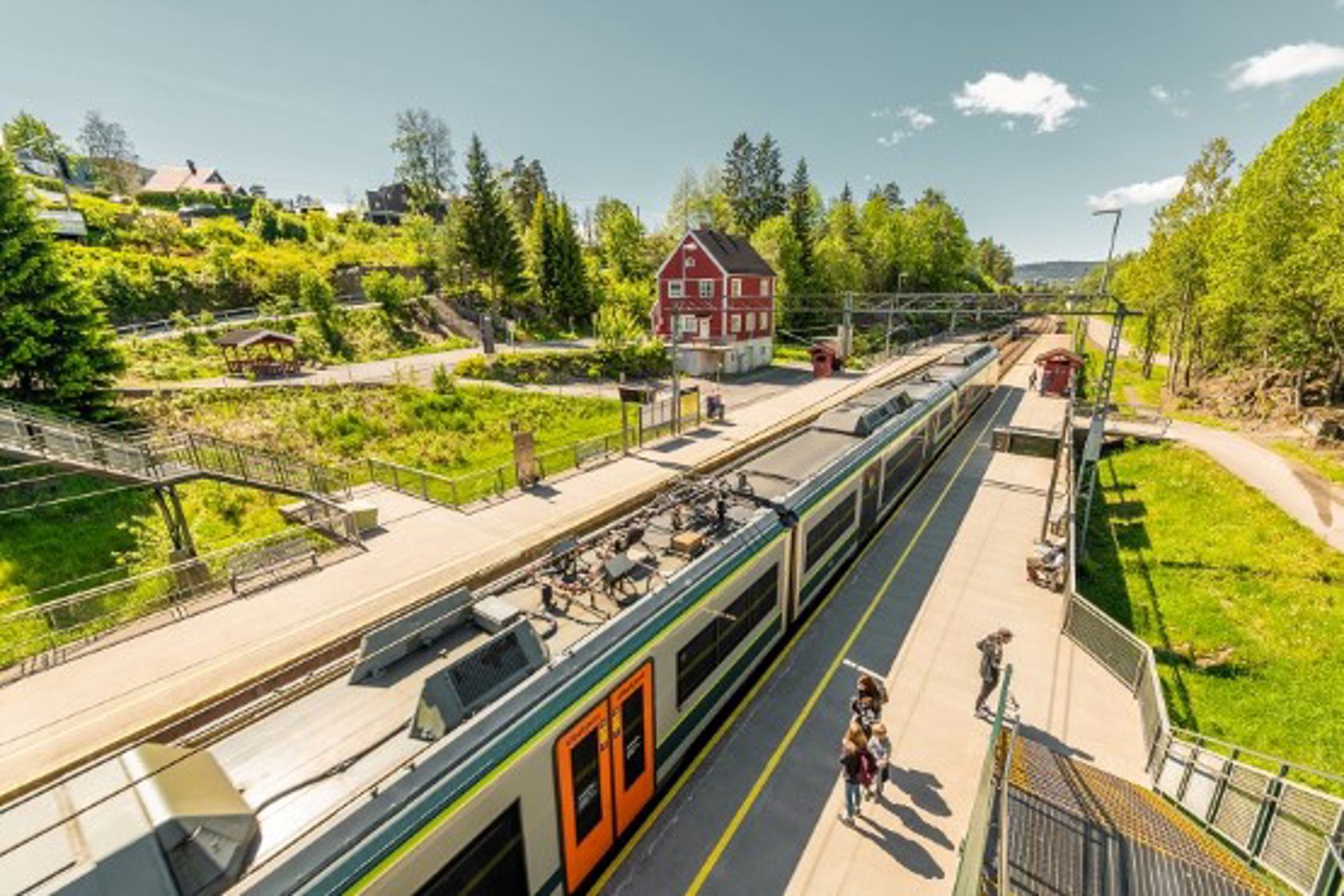 Eksteriørbilde av Høybråten holdeplass