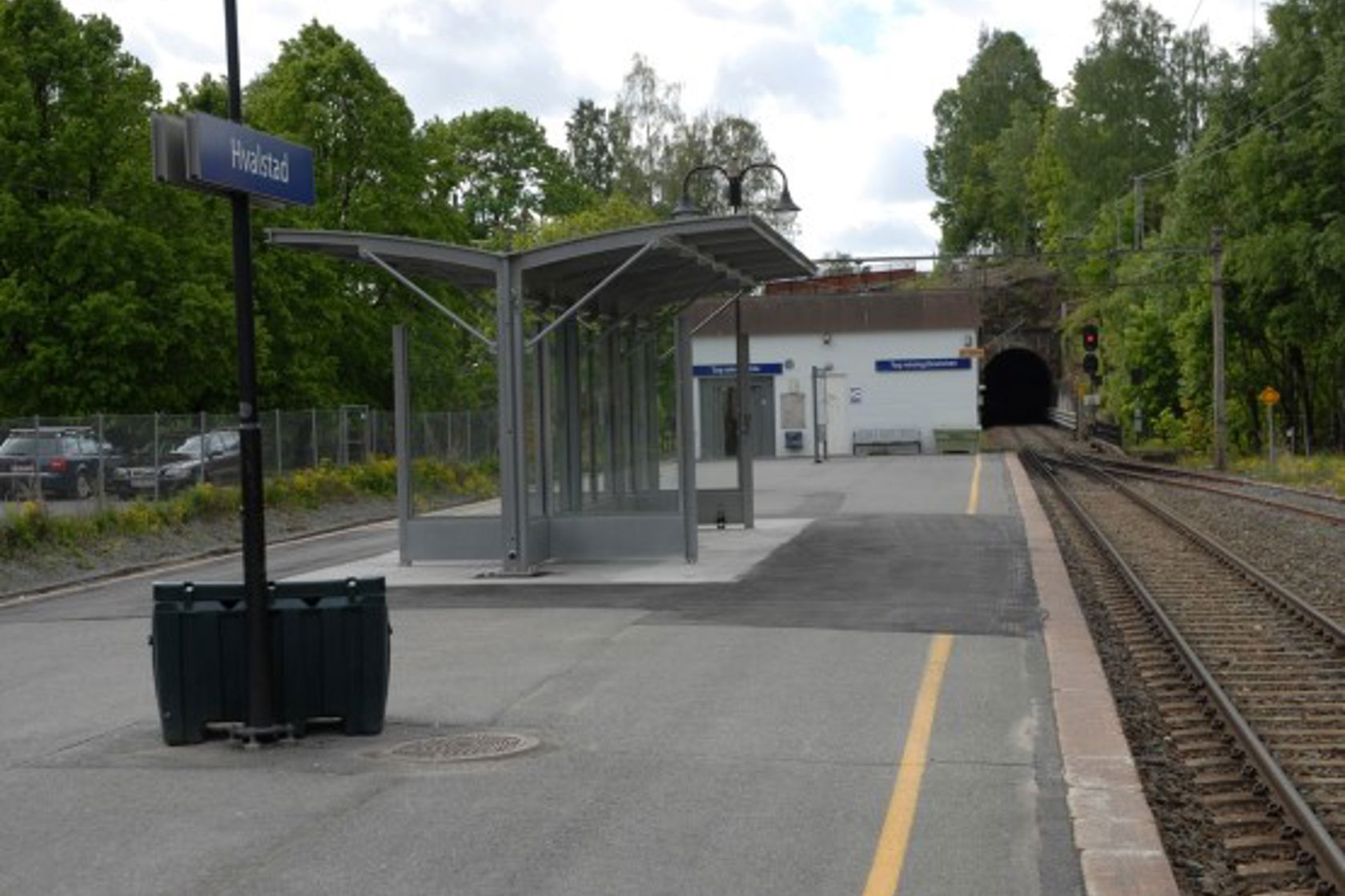 Eksteriørbilde av Hvalstad stasjon