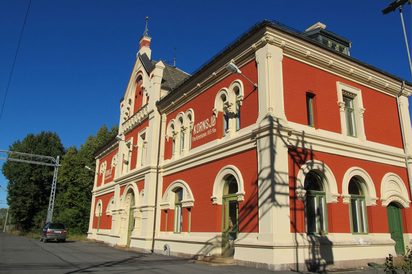 The station building at Kornsjø station