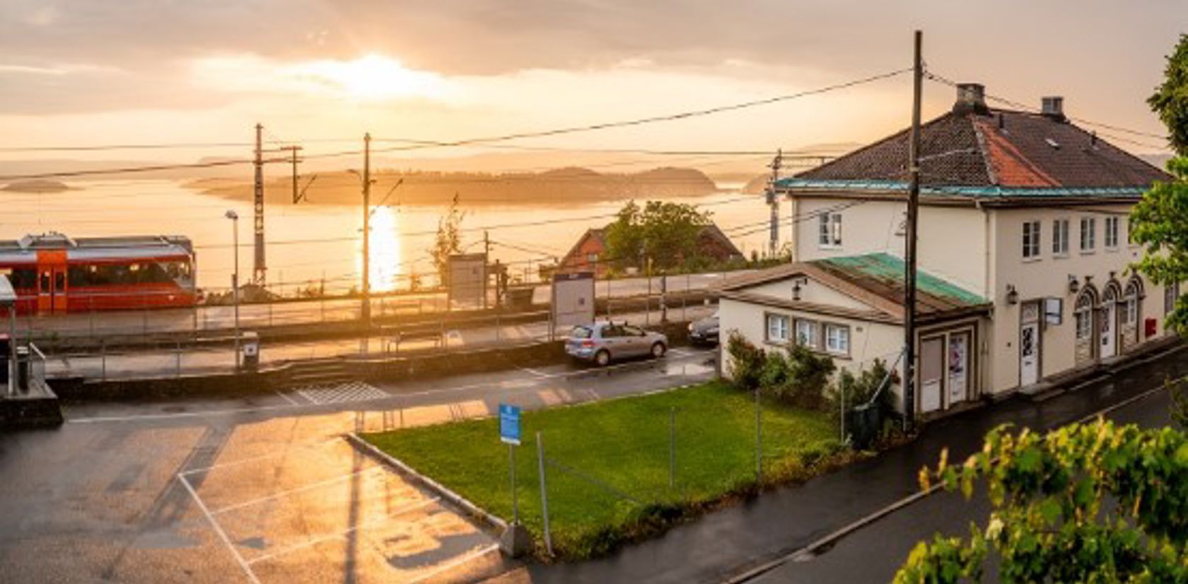 Eksteriørfoto av Ljan stasjon