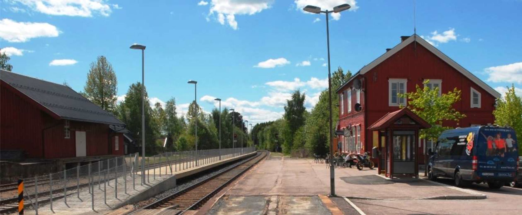 Eksteriørfoto av Løten stasjon