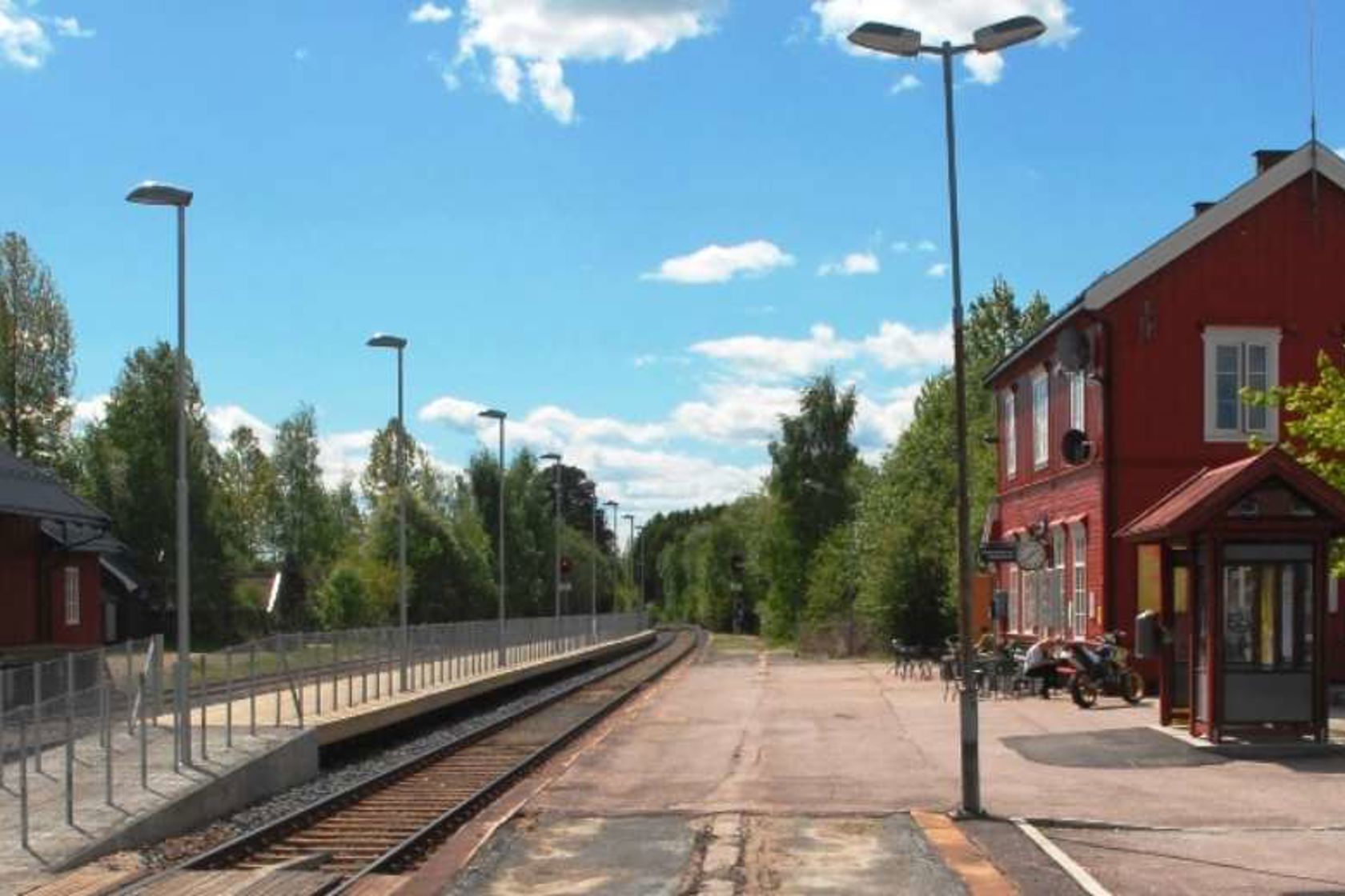 Eksteriørfoto av Løten stasjon