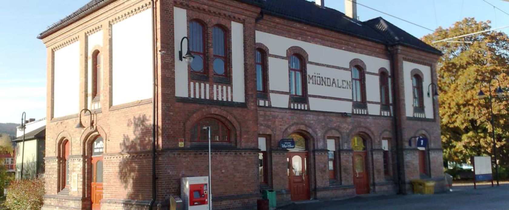 Eksteriørfoto av Mjøndalen stasjon