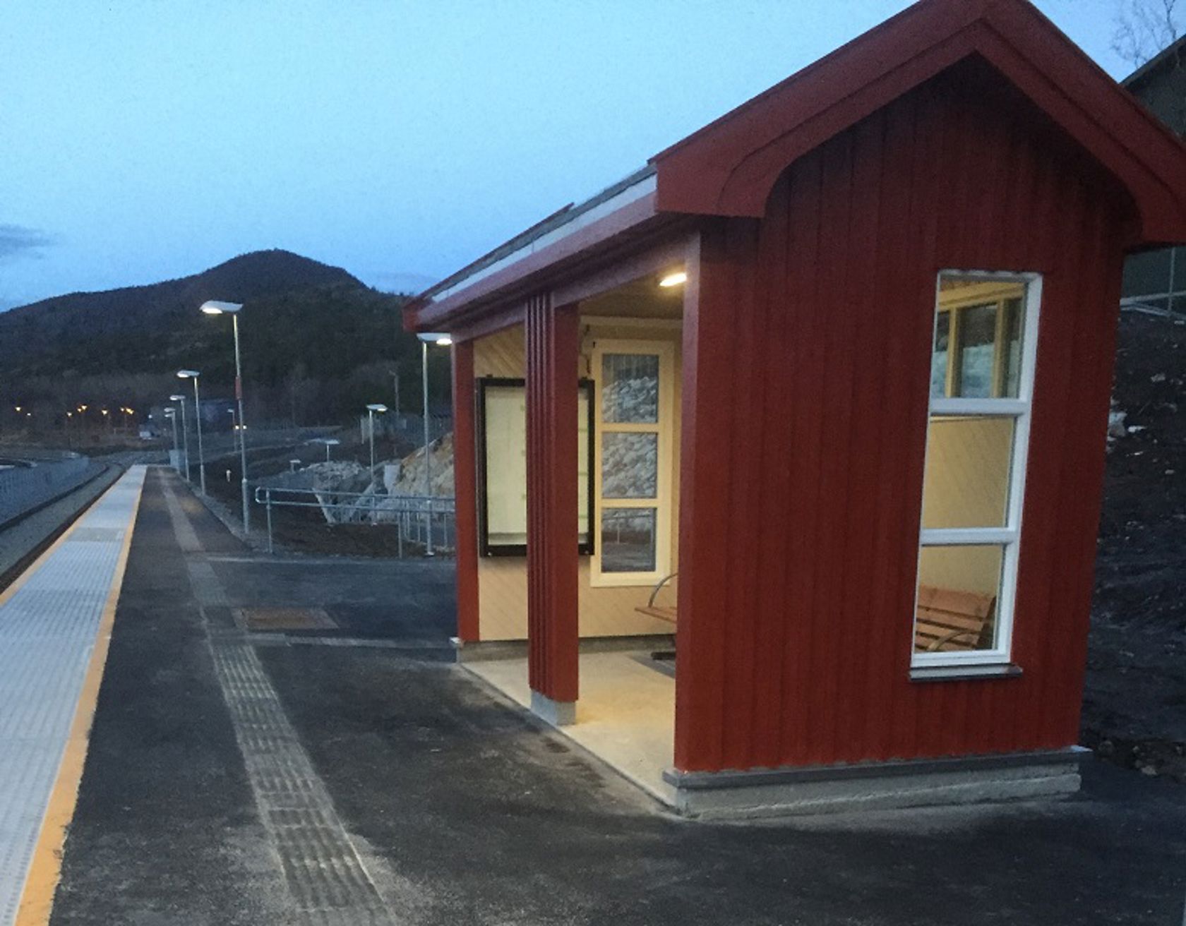 Eksteriørfoto av Oteråga holdeplass