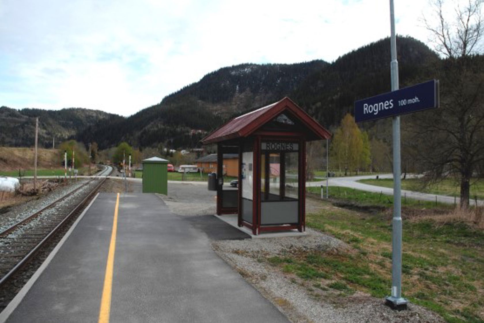 Eksteriørfoto av Rognes holdeplass