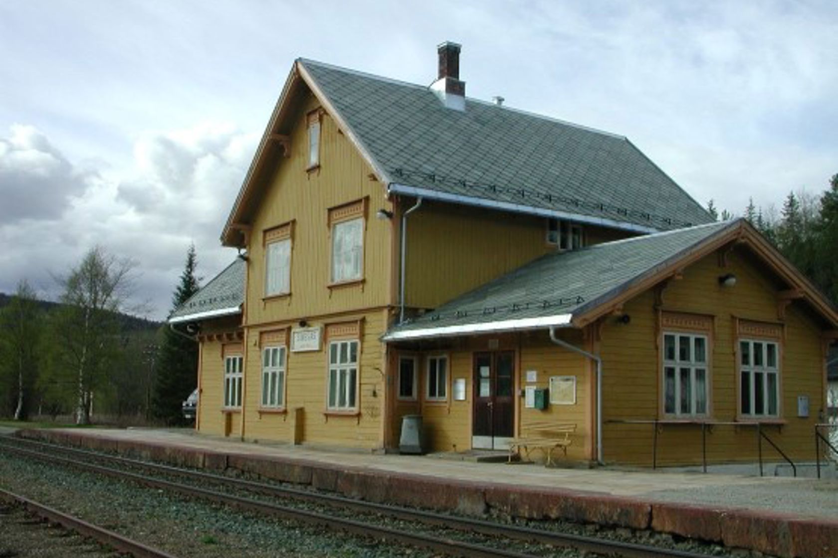 Exterior view of Singsås station