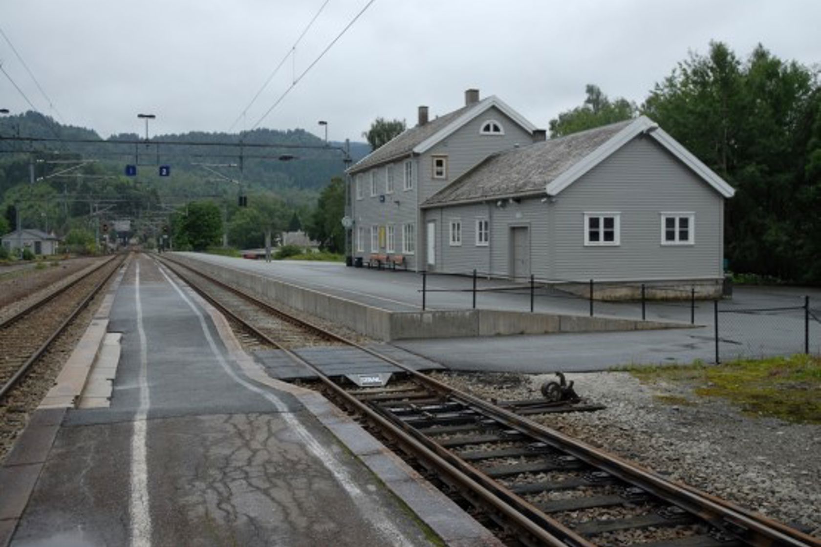 Exterior view of Sira station