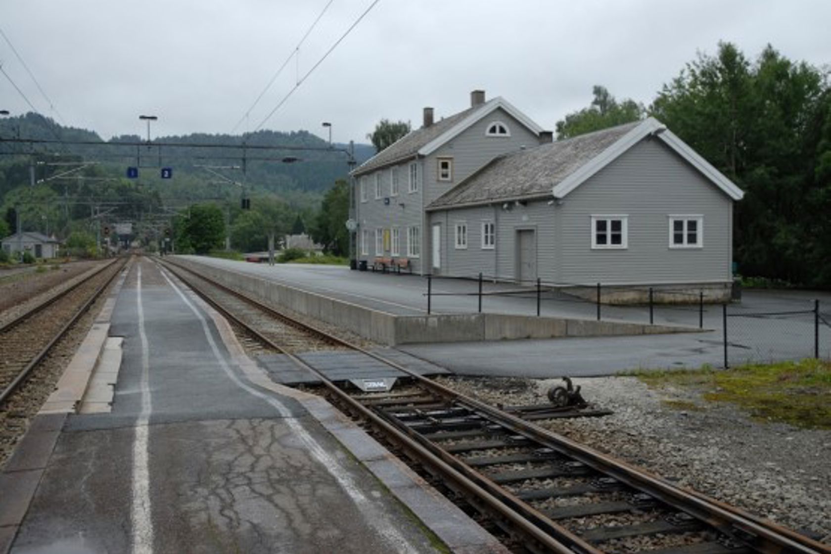 Exterior view of Sira station