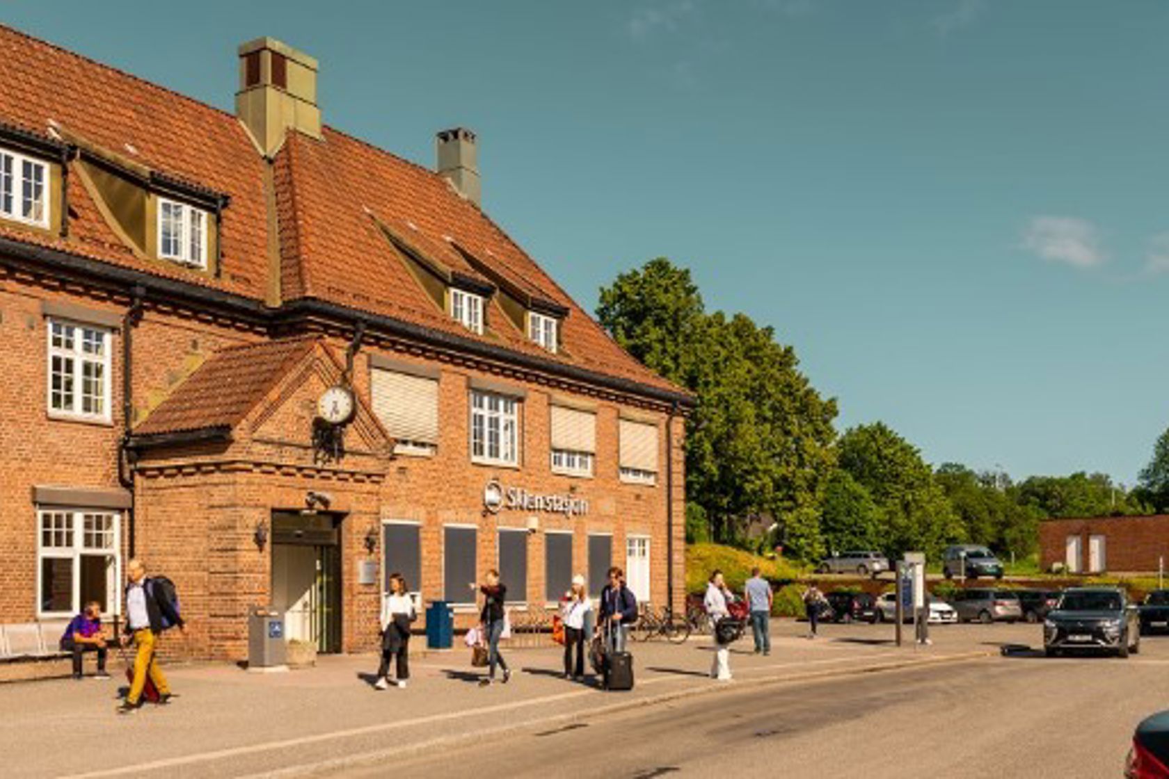 Exterior view of Skien station