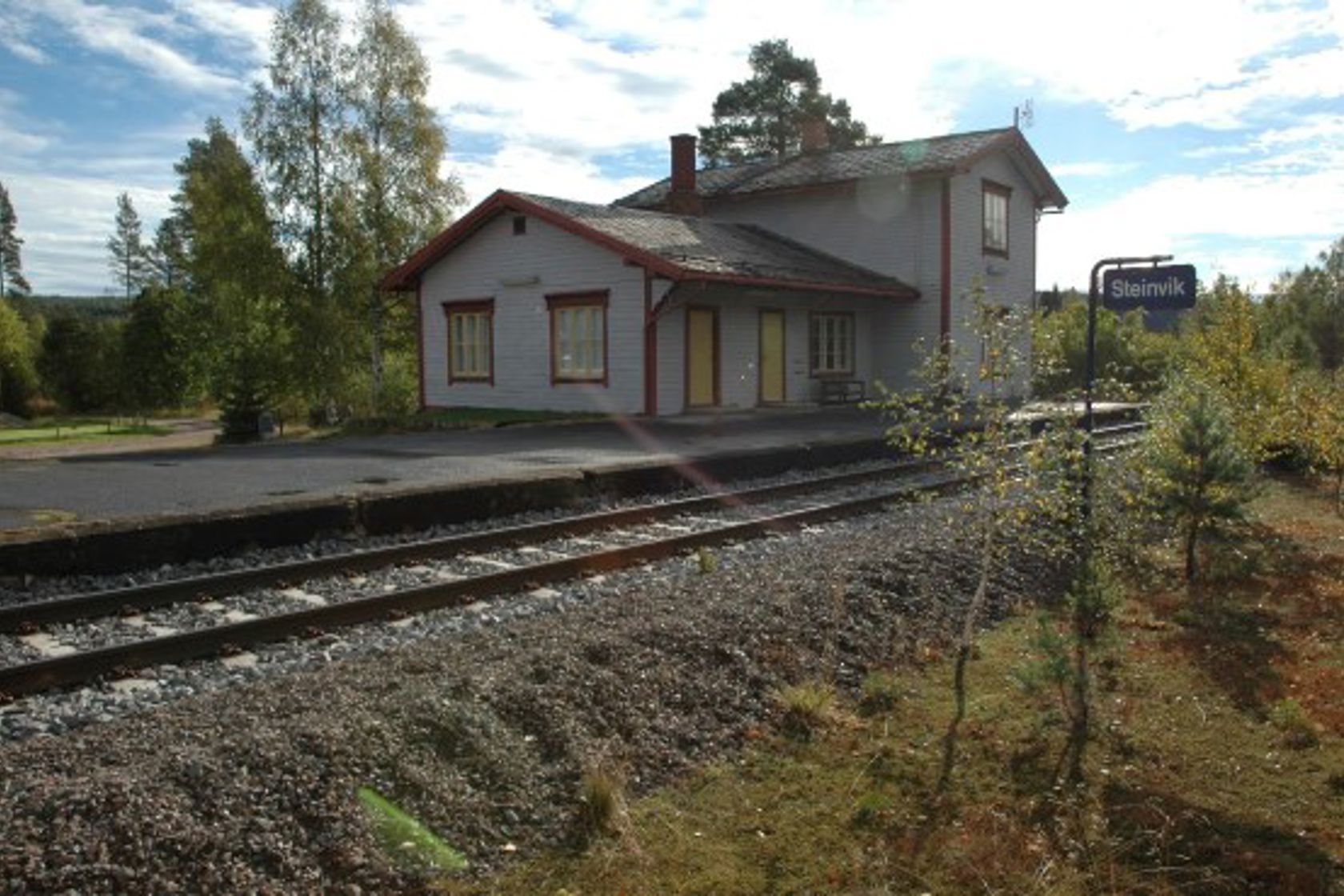 Exterior view of Steinvik station