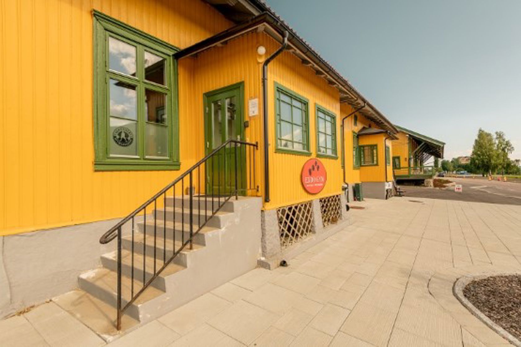 Exterior view of Vikersund station