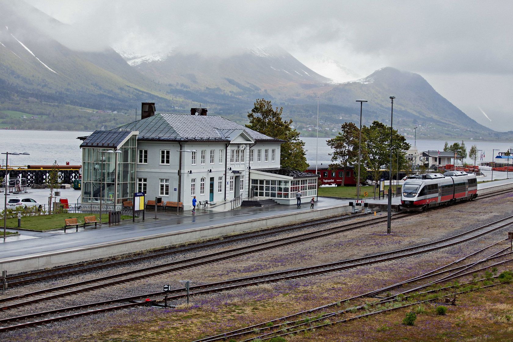 Exterior view of Åndalsnes station