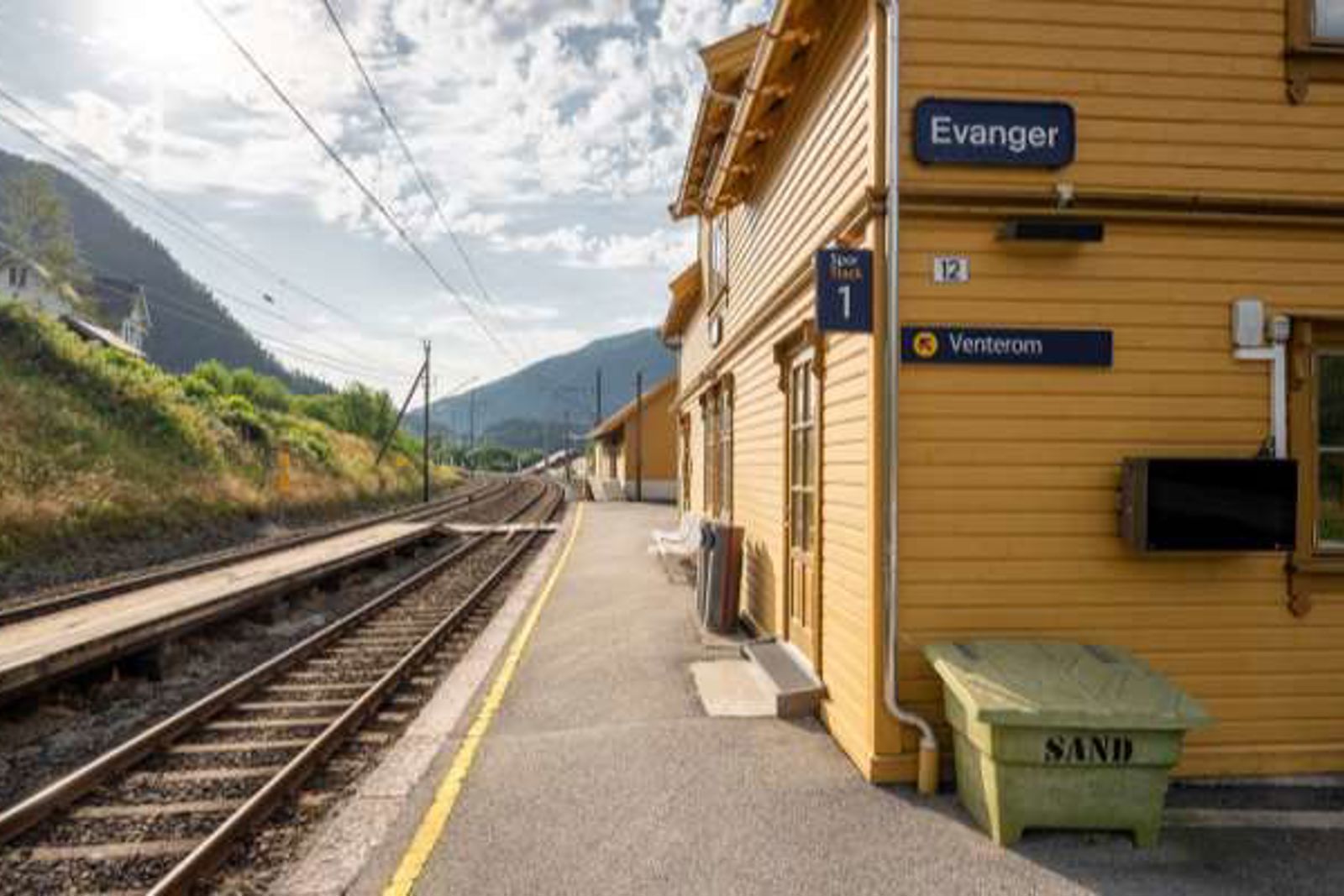 Exterior view of Evanger station