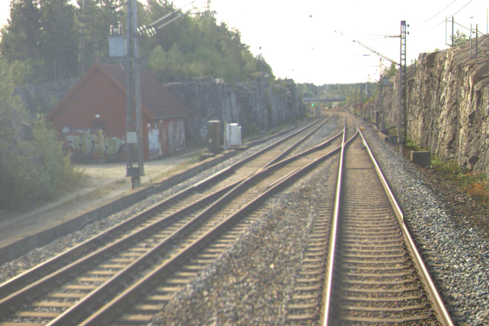 Spor og bygning på Hølen stasjon