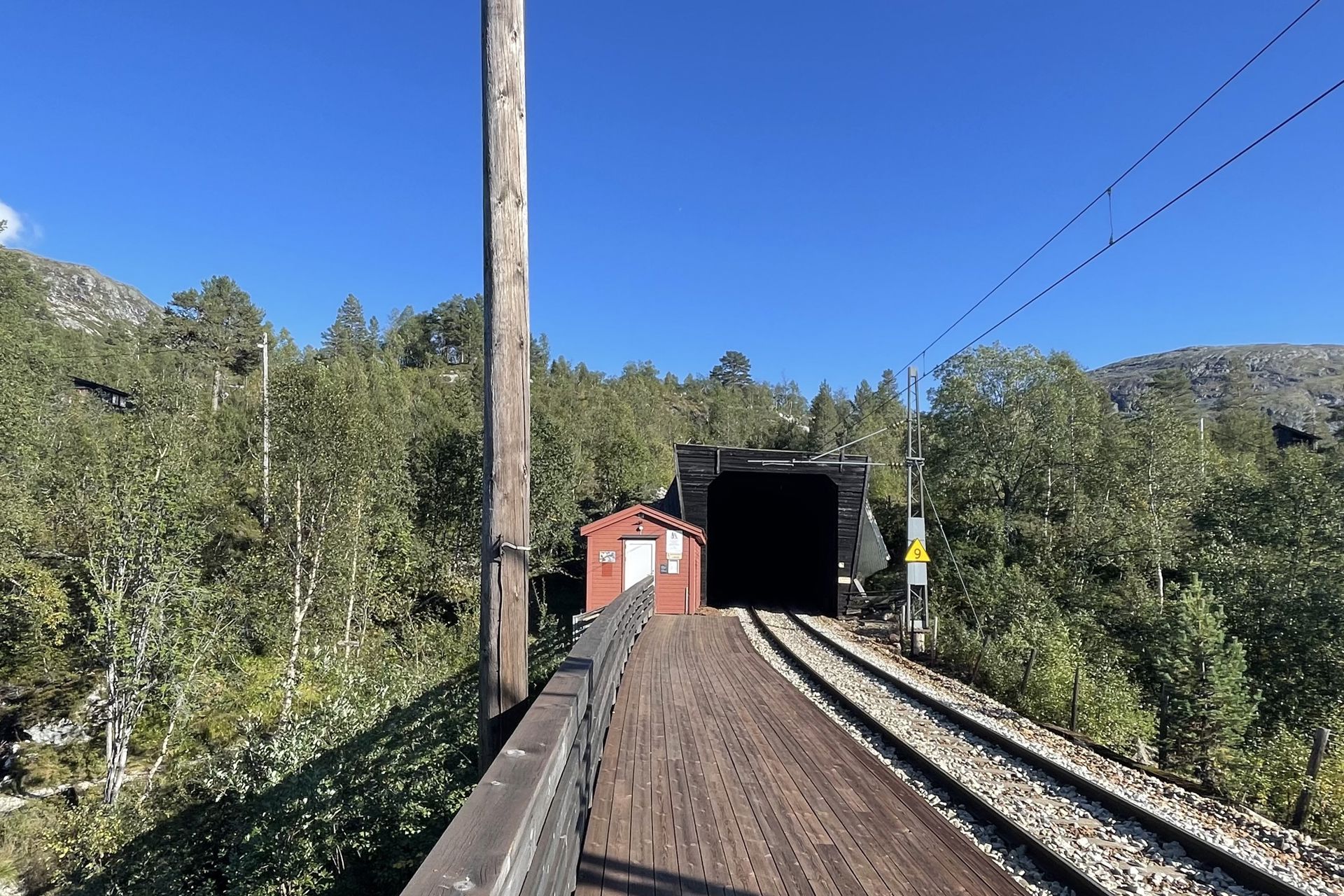 Exterior view of Ljosanbotn station