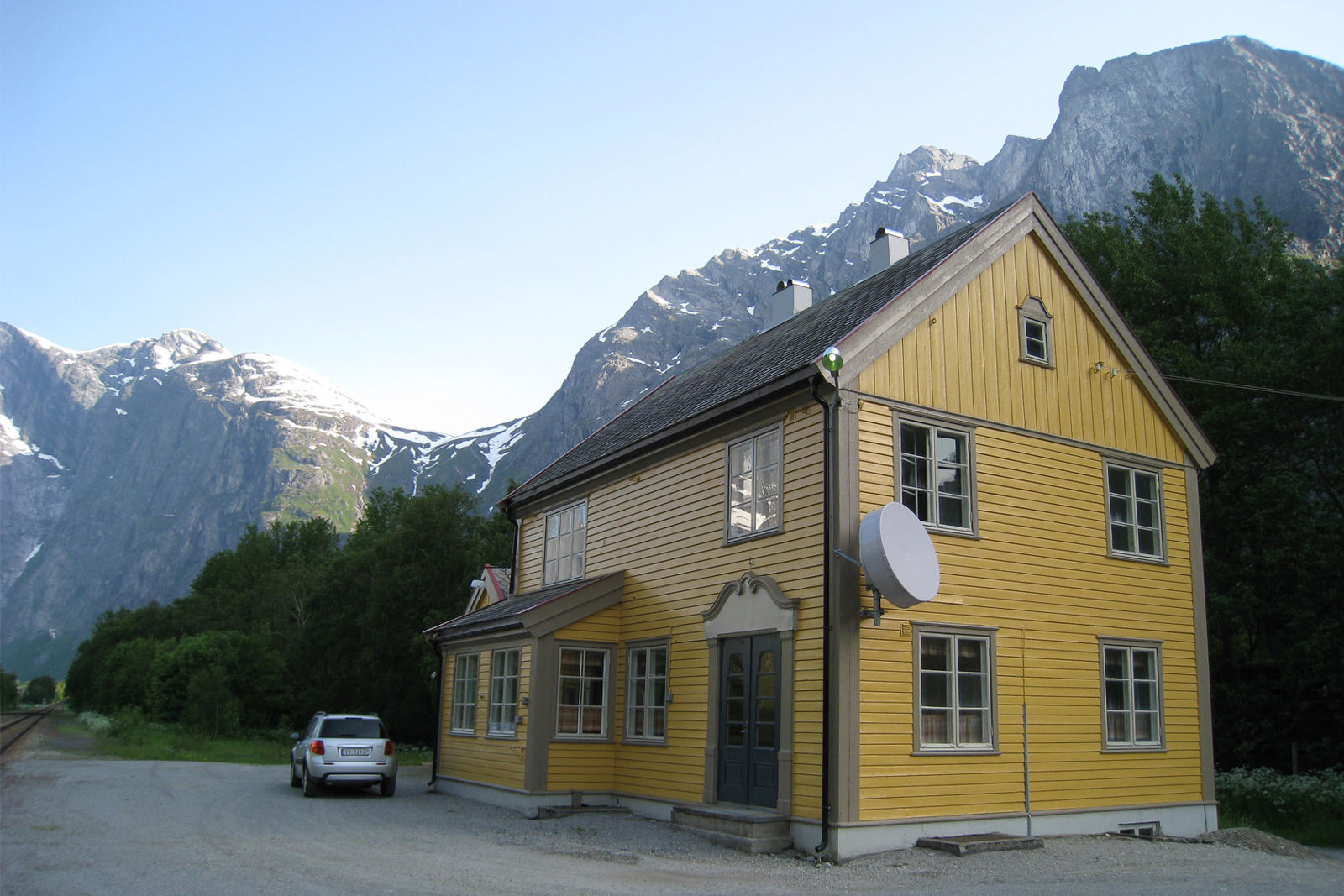 The station building at Marstein station