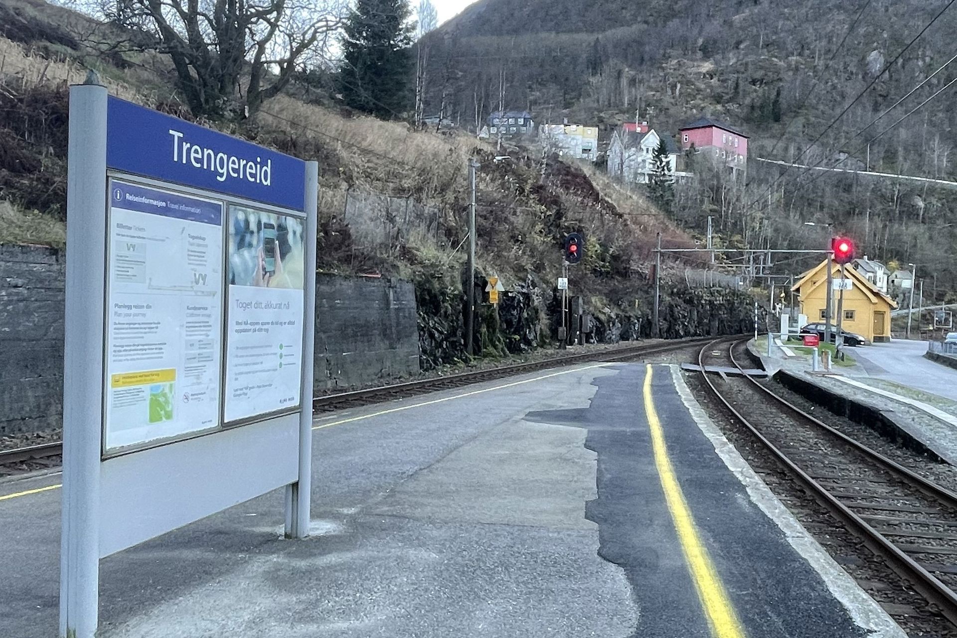 Exterior view of Trengereid station