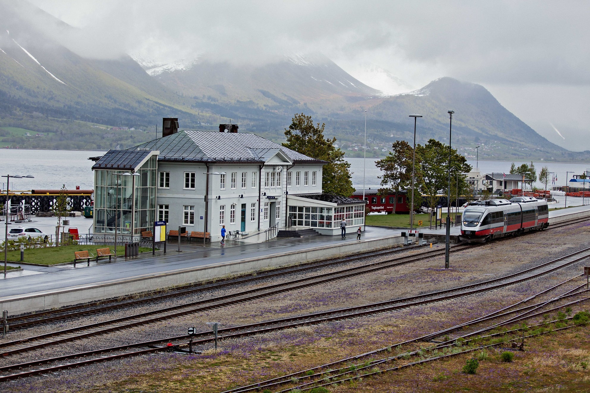 Åndalsnes stasjon